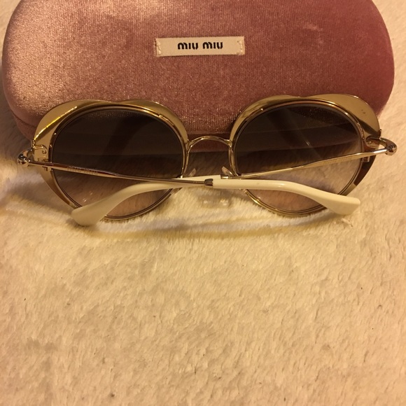 😎Miu Miu Women Sunglasses ❤️ shape😎 - Picture 4 of 8